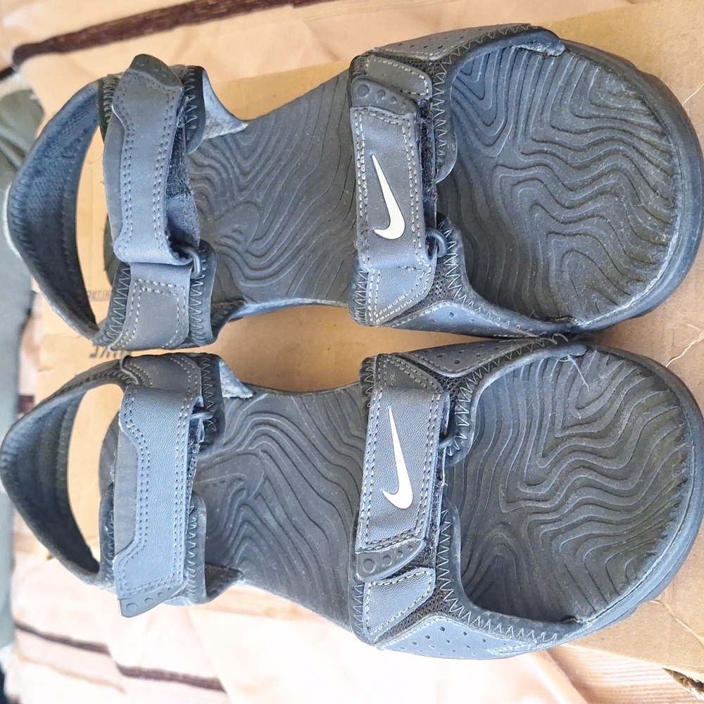 Nike Sandles